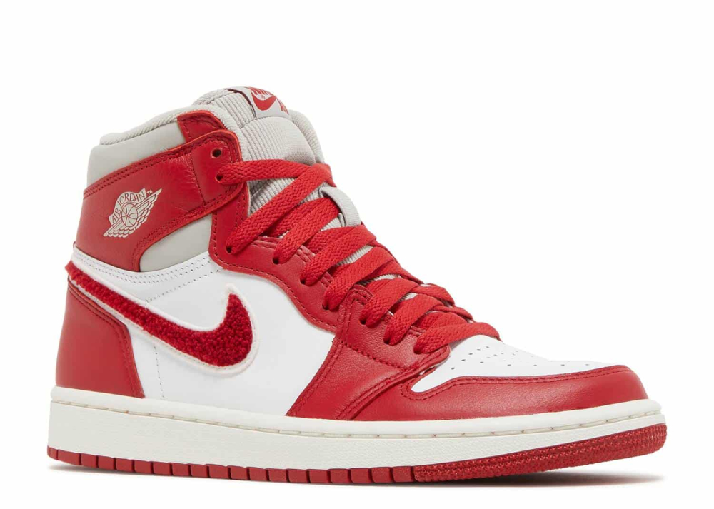 Nike Air Jordan 1 Retro High OG Varsity Red (W)